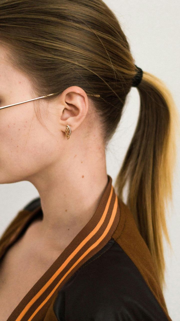 बार-बार बाल बांधने से होते हैं ये नुकसान!