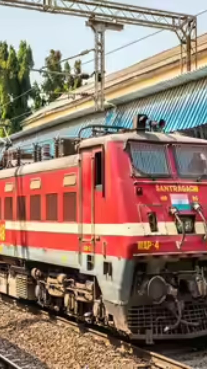 भारत के किस रेलवे स्टेशन पर हैं सबसे ज्यादा प्लेटफॉर्म?