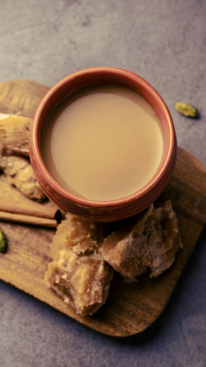 गुड़ की चाय पीने के गजब फायदे